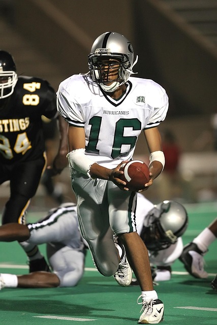 通过团结和 通过团结和